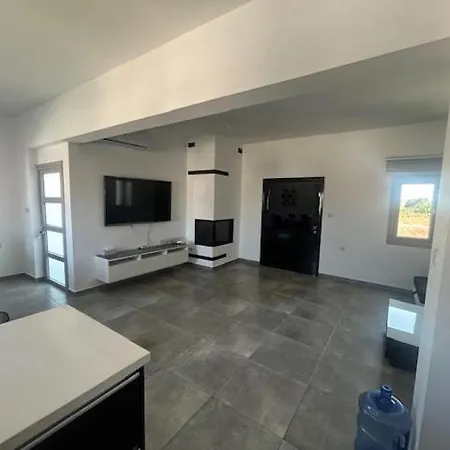 بيت للعطل Deryneia House